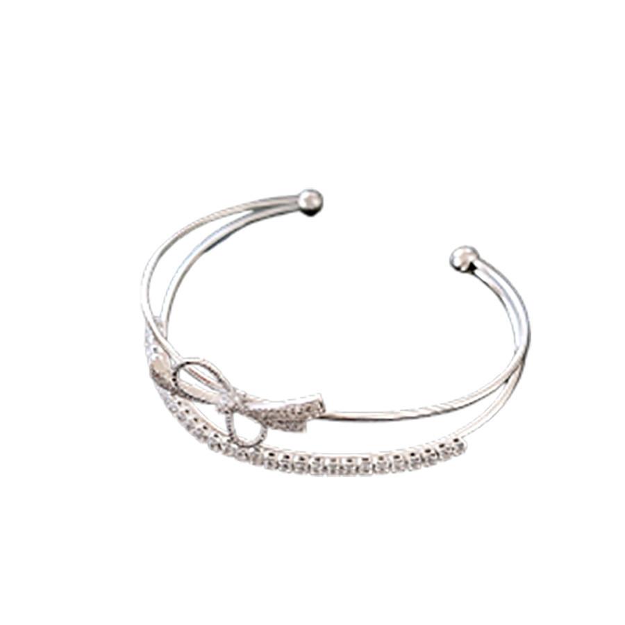 

Minimalist Zirconia Double Layer Bracelet With Butterfly Accent For Trendy Women срібний