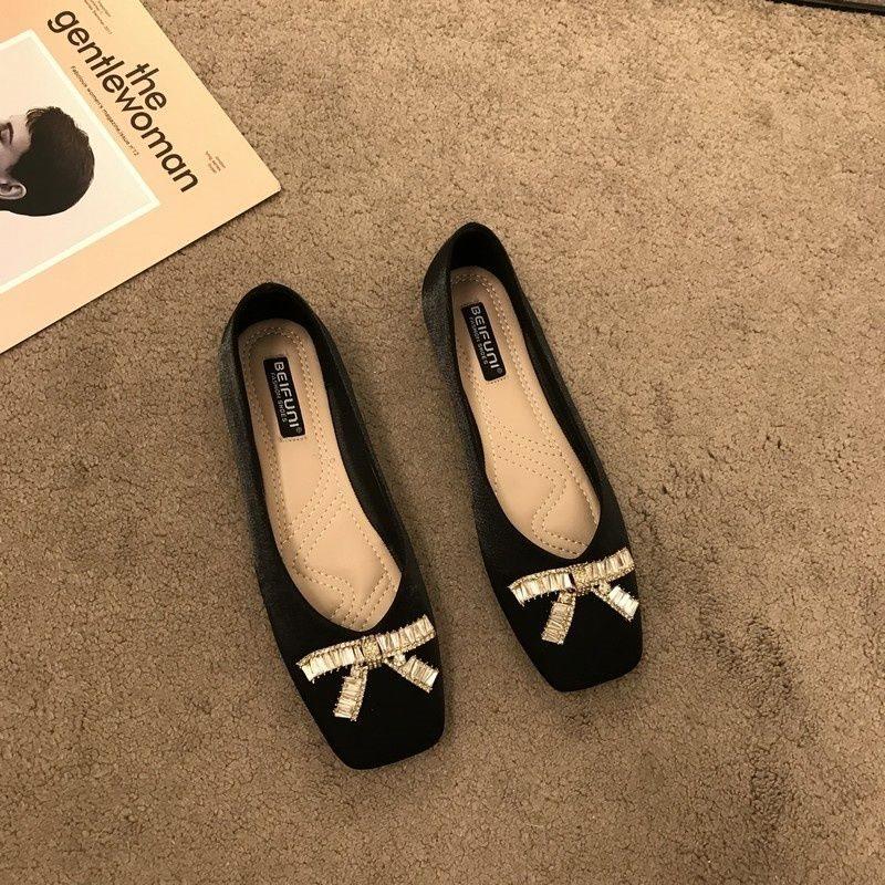 

Туфли-лодочки со стразами и бантом, квадратный носок, женские туфли на плоской подошве, универсальные, с мягкой подошвой, туфли для бабушек, атласные туфли, новые вечерние туфли 37 чёрный