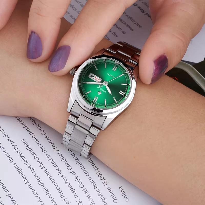 WWOOR New Women Fashion Dress Quartz Watches Lady Stainless Steel Waterproof WristWatch Simple Clock