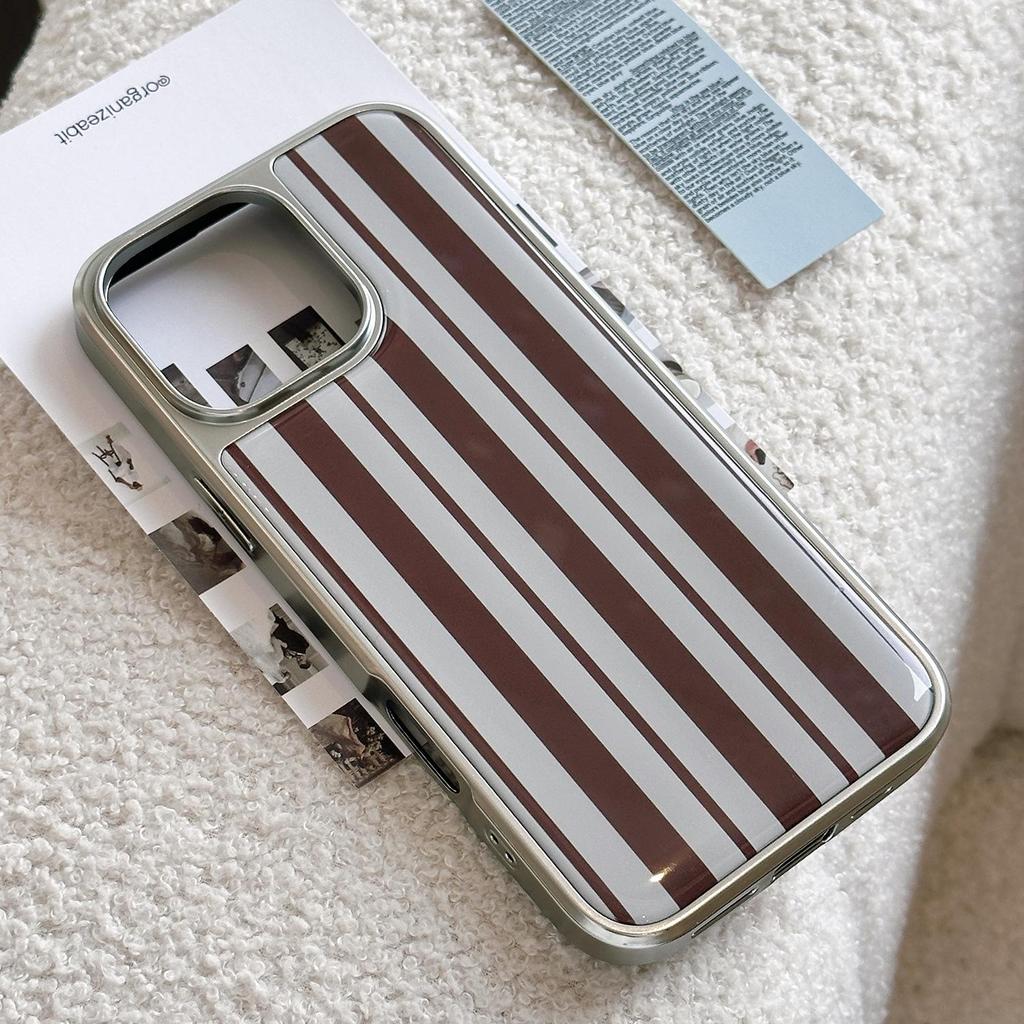 Brown Stripe Phone Case for iPhone 17 iPhone 17 Pro Max