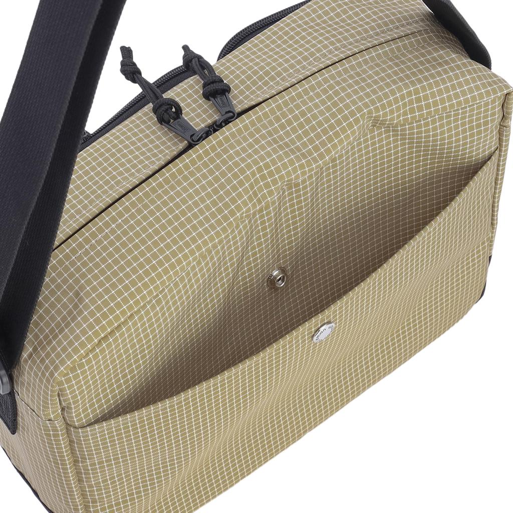 Coleman Walker Schultertasche (Kojotenlippe)