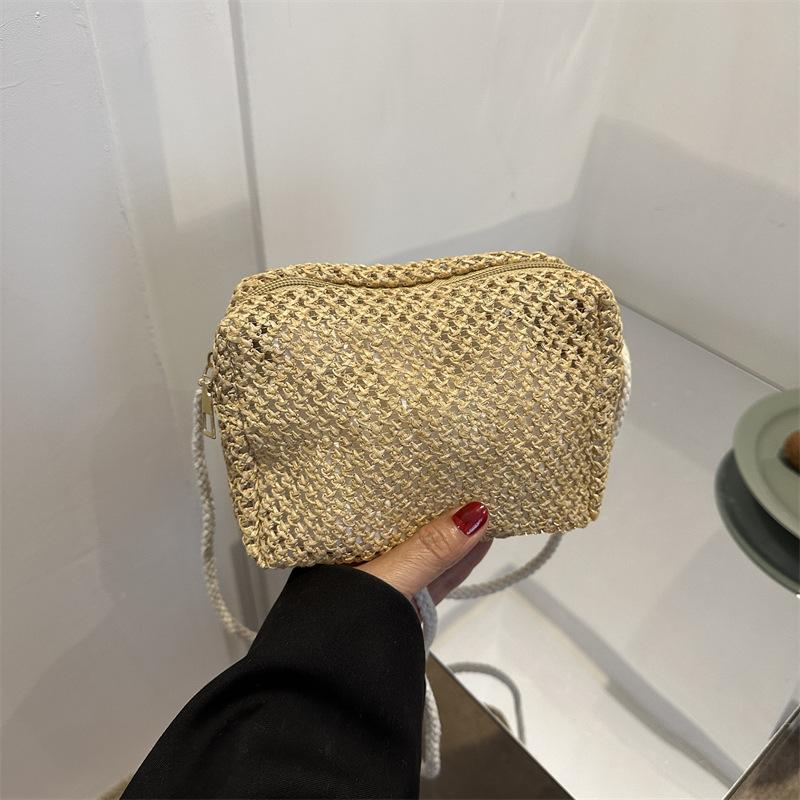 Straw Bag Women's Summer Niche Versatile Shoulder Bag New Woven Tofu Bag Contrasting Color Messenger Bag Women