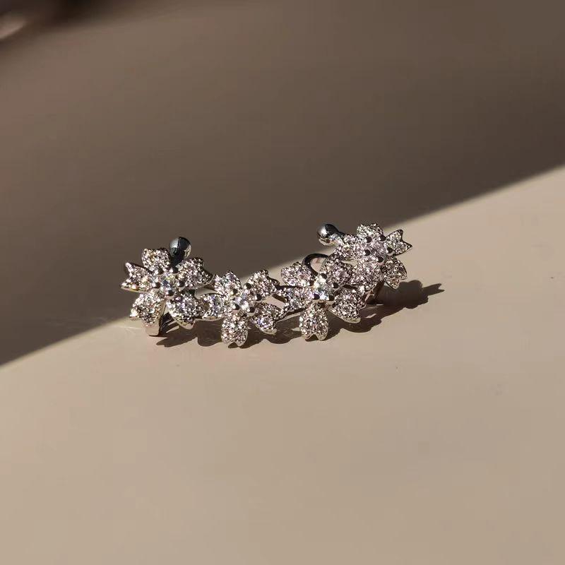 Temperament Light Luxury Full Diamond Flower Ear Clips No Ear Piercings Niche Design Sense Elf Ear Bone Clips Earrings