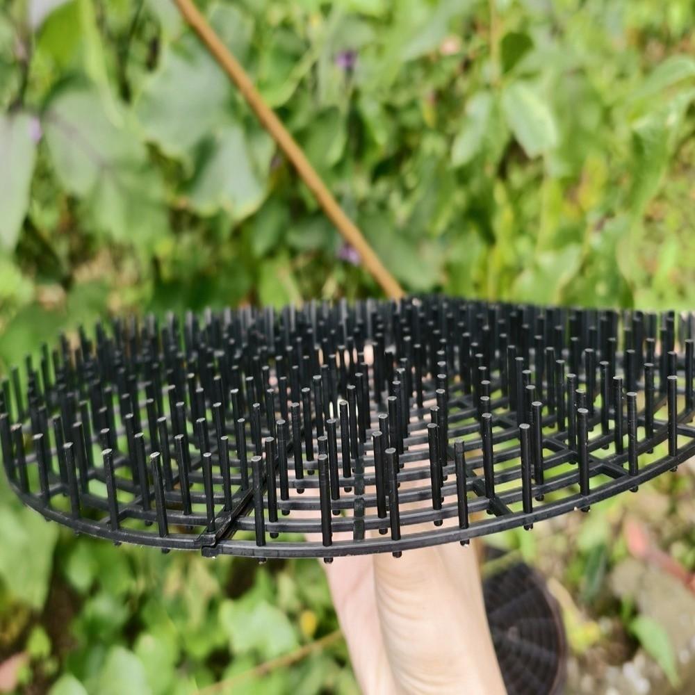 Breathable Mesh Plant Pot Soil Protector Grid Cover Cutting Barbed Cut-Outs Spiked Soil Protection Grid Reversible Use