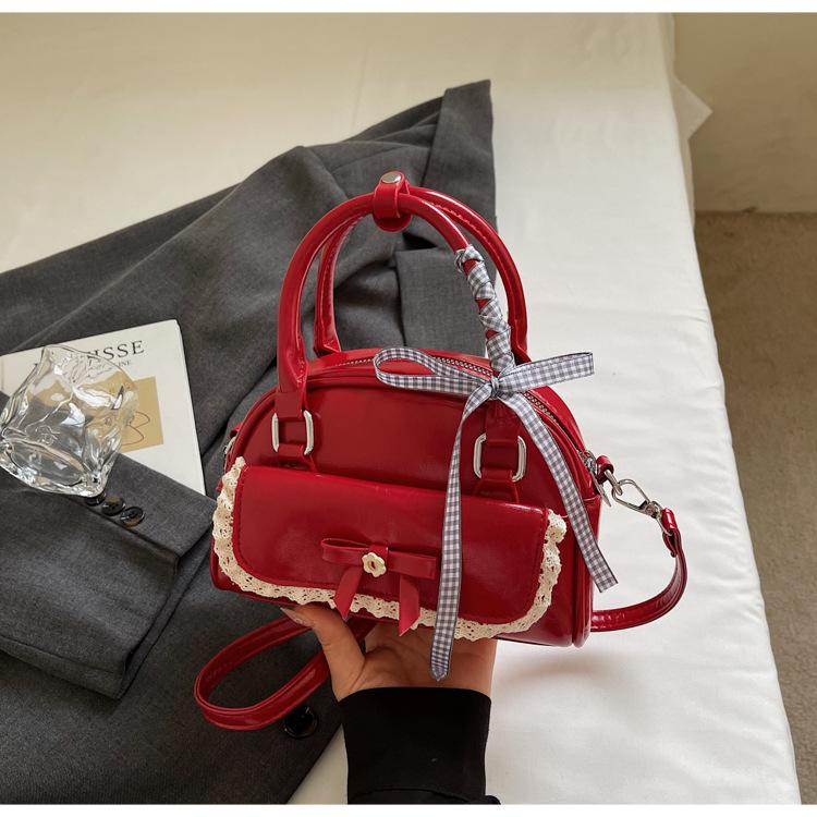 

Нишевая дизайнерская сумка-боулинг, сумка высокого класса, женская новая ретро сумка через плечо-мессенджер 2025 года, портативная сумка-подушка. бордовый