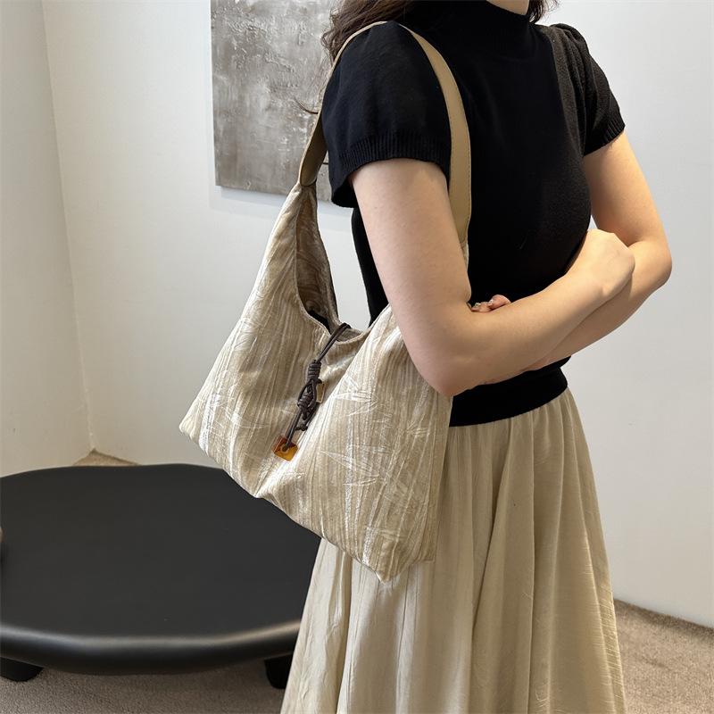 Large Capacity Underarm Bag for Women In Summer New Fashion Casual Shoulder Bag Simple Fashion Commuter Tote Bag