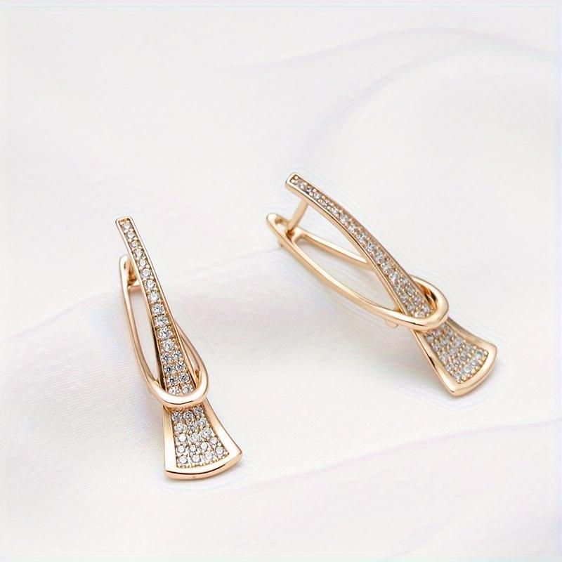 1Pair of Elegant Bohemian Faux Cubic Zirconia Ladies Pendant Earrings - The Perfect Gift for Parties and Everyday Wear