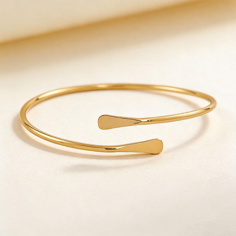 Elegant Adjustable Single-layer Bracelet: Exaggerated Temperament Hand Jewelry
