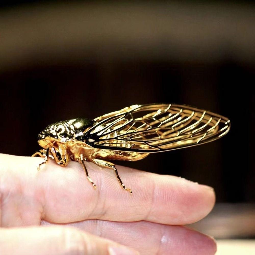 Hollowed-out Cicada Figurine Mini Vintage Insect Sculpture Home Office Decor