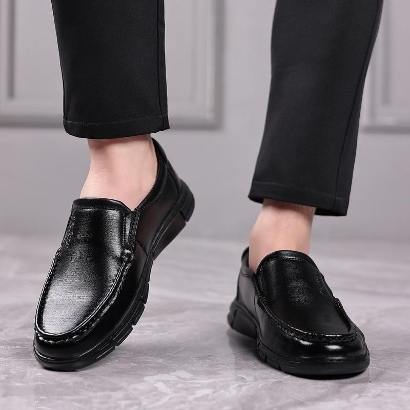 

Casual leather shoes men s business dress shoes new fashion Korean version British breathable Doudou shoes comfortable shoes for the elderly 38 чёрный