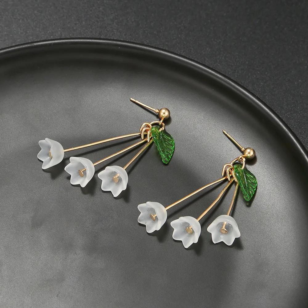 

Cute Fashion White Acrylic Crystal Flower Pendant Earrings for Women Sweet Korean Tassel Drop Earrings Wedding Jewelry Gifts