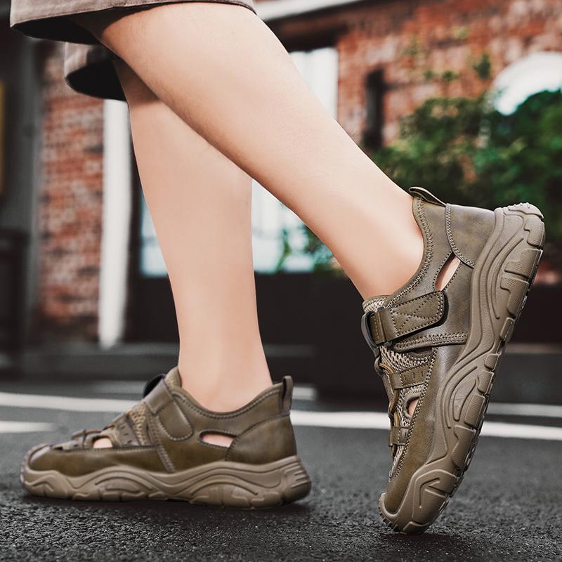 Fashion 2025 New Men's Summer Breathable Hollow-Out Sandals Covered-Toe Lightweight Outdoor Hiking Beach Casual Trendy Non-Slip Footwear