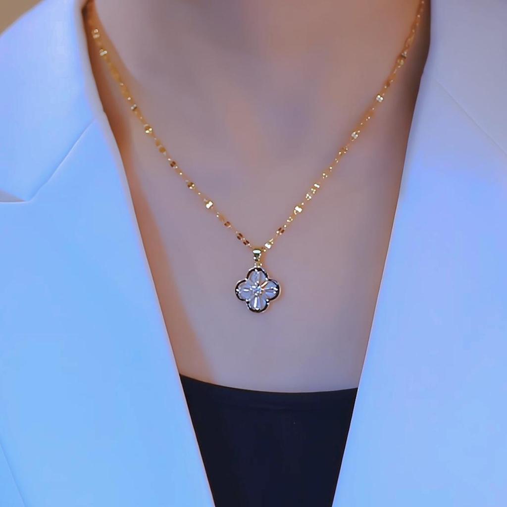 Titanium Steel Does Not Lose Colour Four-Leaf Clover Necklace Female New Light Luxury Hundred High-Grade Sense Of Collarbone Chain