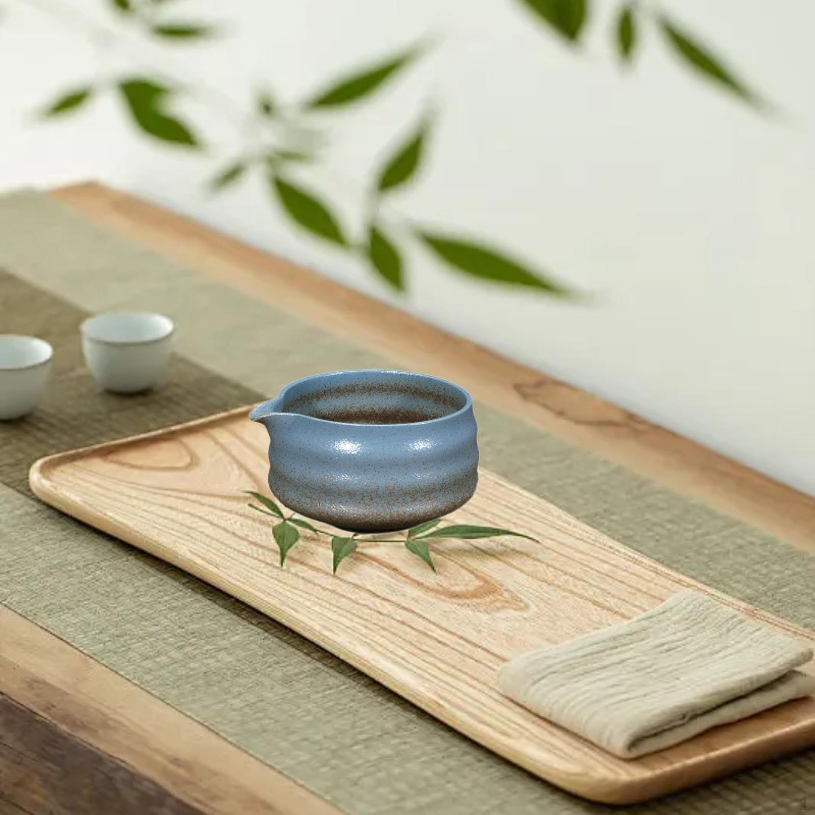 

Керамическая чаша для матча, чашка для зеленого чая ручной работы с носиком для наливания, фарфор ручной работы синий