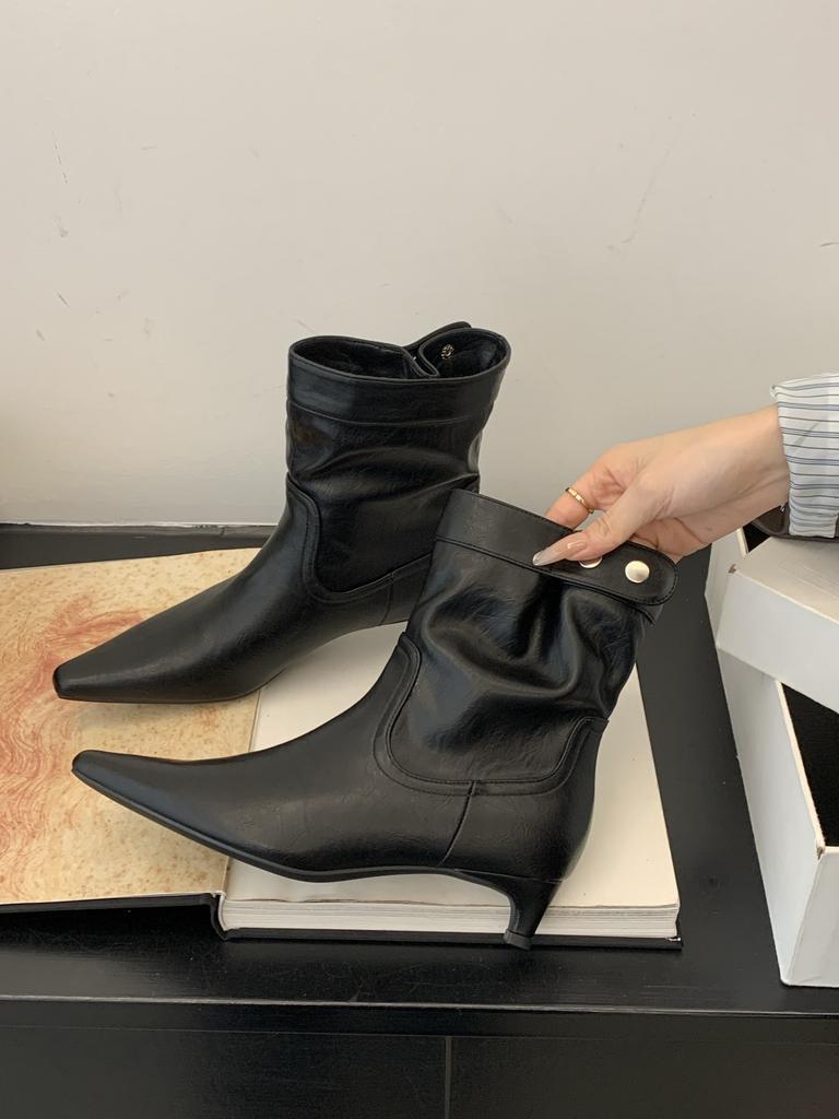 Light luxury niche retro 2025 autumn and winter new women's shoes women's boots foreign trade top leather boots simple western boots