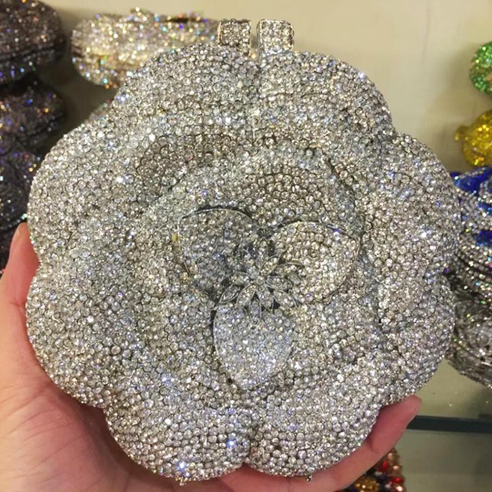 

WHTUOHENG Flower Diamond Bags Evening Clutches Yellow/Green/Silver Luxury Party Wedding Purses Mini Crystal Chain Handbags 15cmX15cmX5cm серебряный