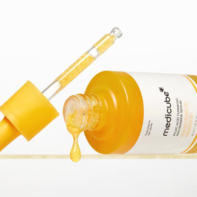 Medicube Kojicsyre Gurkemeie Niacinamid Serum 30ml