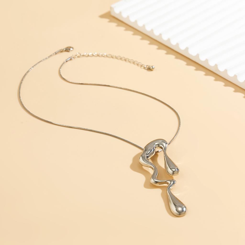 Sweet And Cool Design Sense Liquid Metal Wind Neck Chain Necklace Irregular Water Drop Lava Necklace Female