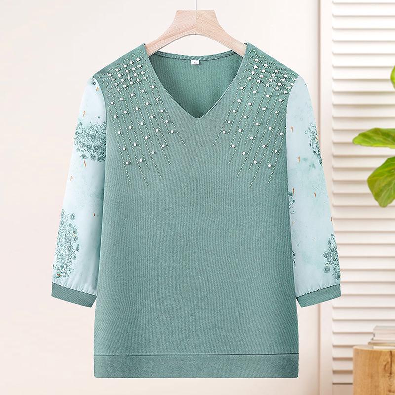 

2026 Middle-aged Women s Seven-Sleeve Knit Top with Gauze and Hollow-out Design for Spring/Summer 2XL зелёный