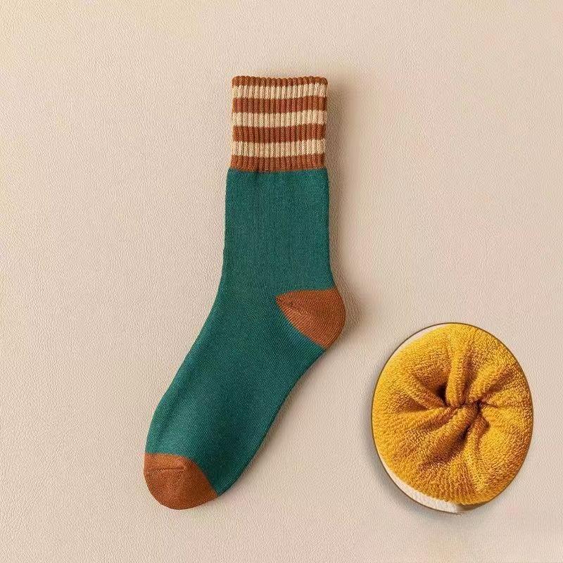 Women's Fleece Thickened Mid-calf Striped Loop Socks for Warmth in Autumn and Winter, Retro Towel Postpartum Socks