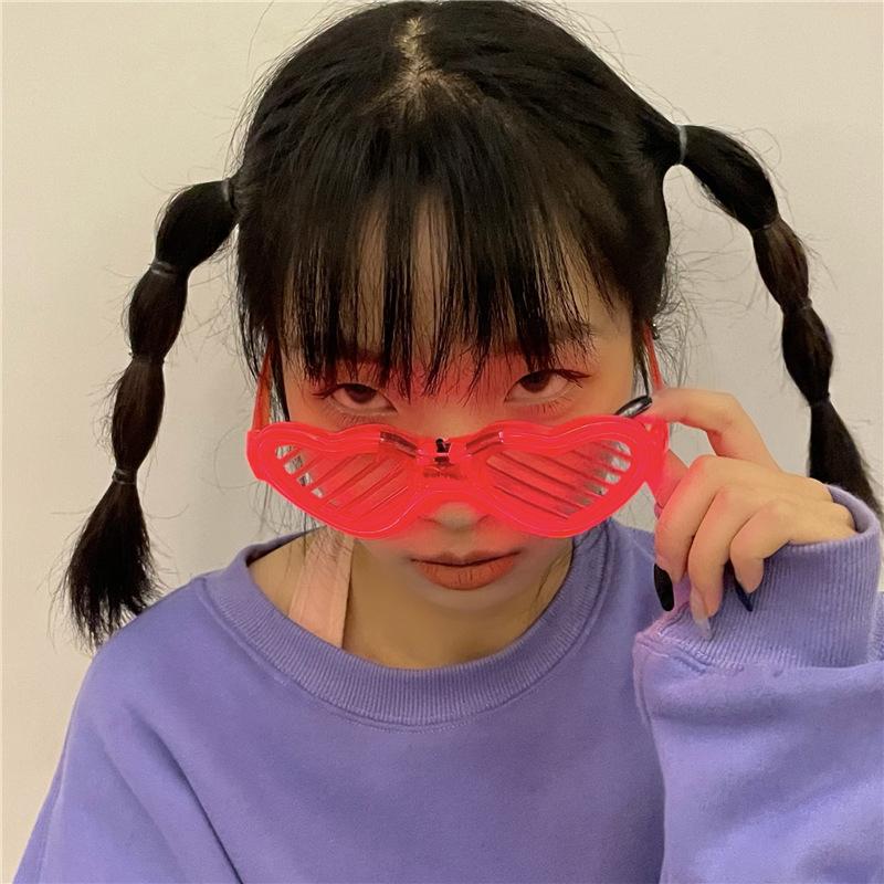 

1 шт., светящиеся в темноте очки для вечеринок, светодиодные очки с подсветкой, неоновые сувениры для вечеринок, солнцезащитные очки для детей и взрослых, декор для вечеринок