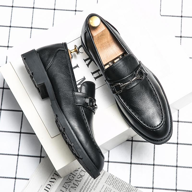 Nuove Scarpe in Vera Pelle da Uomo Autunno Primavera Punta Affilata Suola Morbida Comfort Mocassini Scarpe da Ufficio Business da Uomo