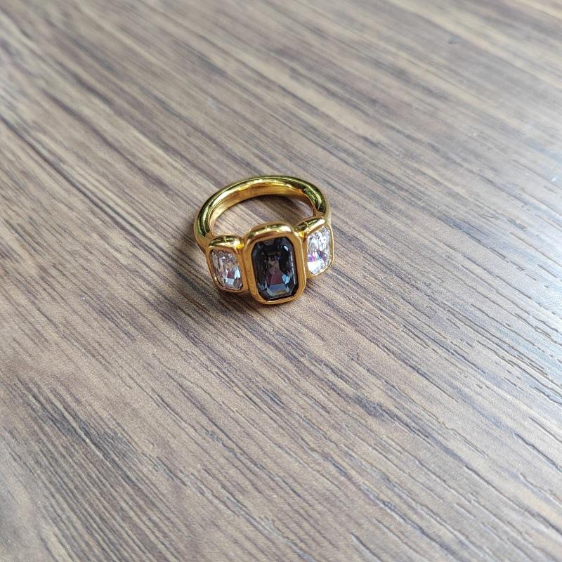 

Кришталевий супер натуральний дорогоцінний камінь грей-білий кришталевий перстень прямокутний універсальний подарунок No. 9 золотий