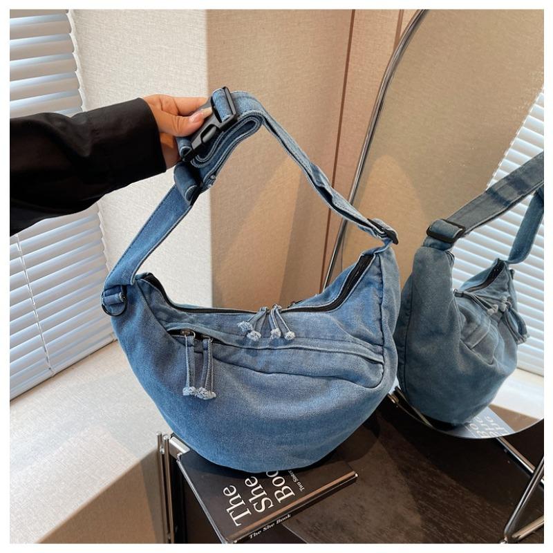 

Джинсовая сумка женская большой вместимости новая летняя универсальная повседневная на плечо мессенджер сумка для работы сумка-пельмень светло-синий