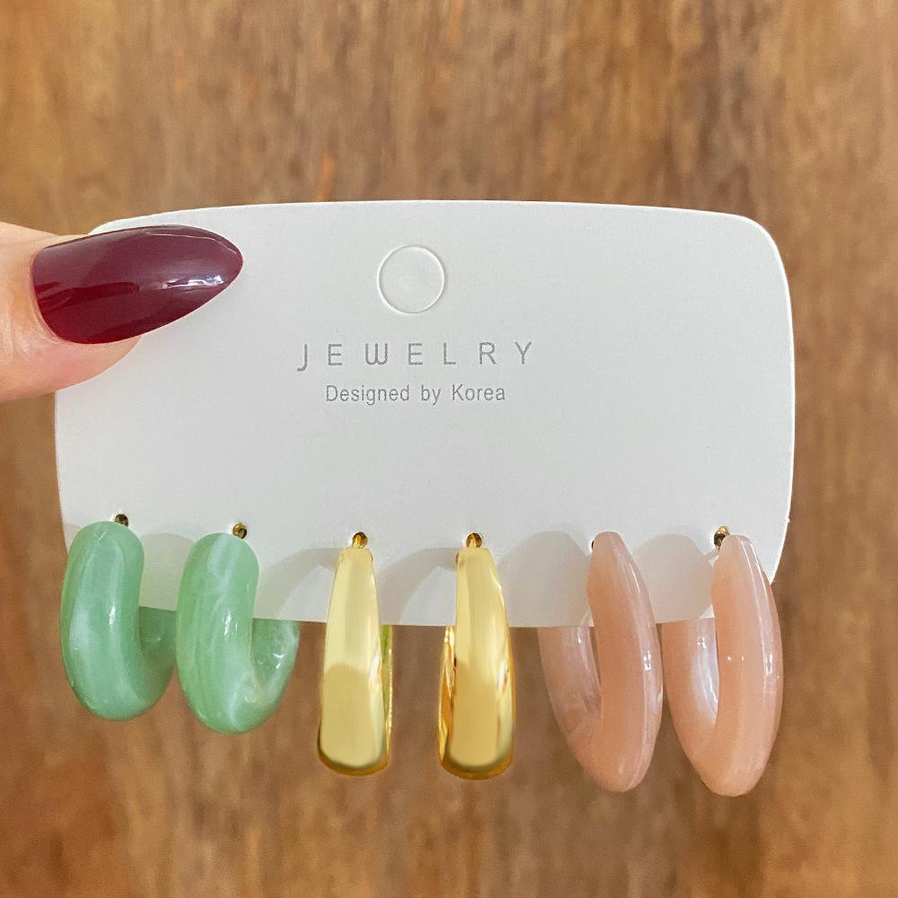 Acetatplatten-Ohrring-Set 3 Paar kreative neue Temperament-Retro-C-förmige Buchstaben-Harzohrringe