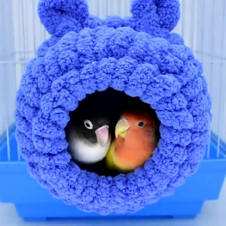 Warm Bird Nest Winter Bed Plush Snuggle House Hideout for Small Parrot Conure