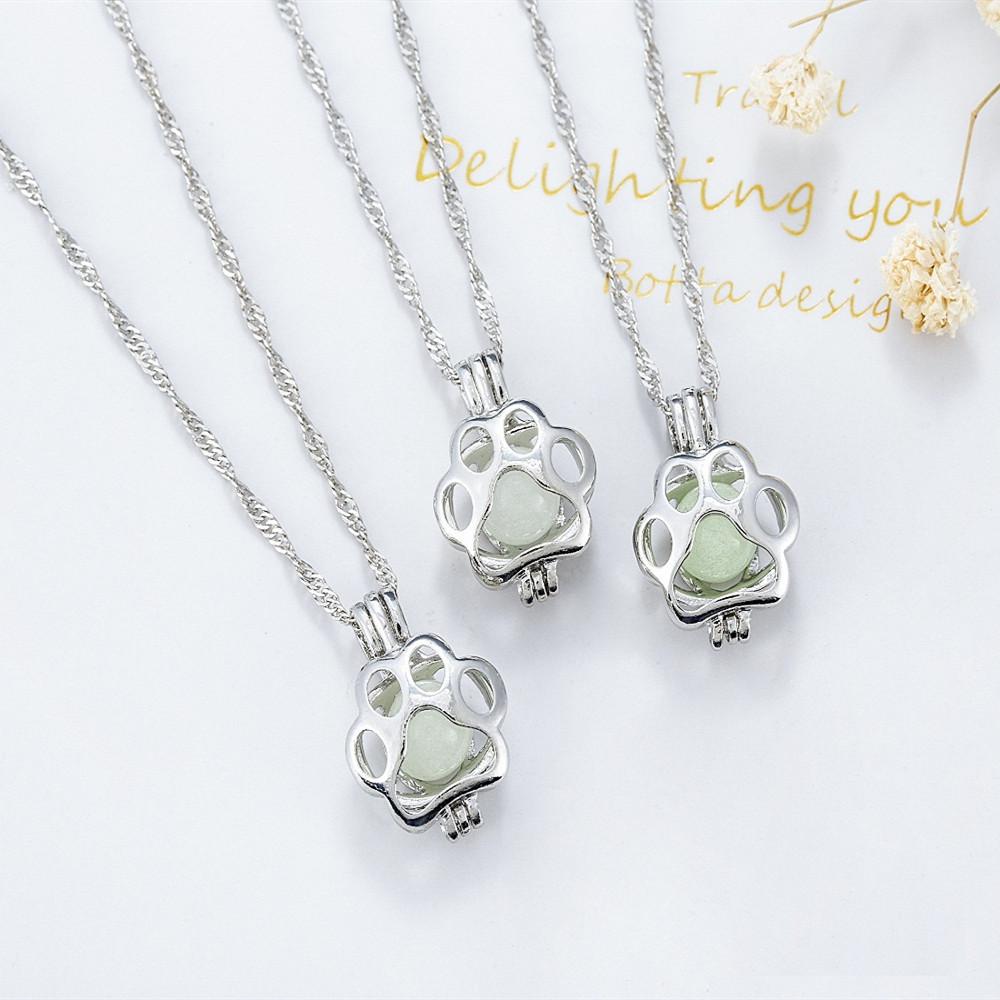 Halloween Luminous Necklace Female Pendant, Alloy Fluorescent Dog Footprint Necklace
