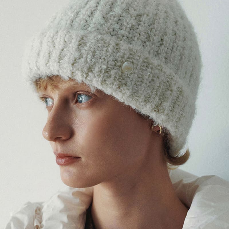 

LOEIL Soft Wool Knit Beanie - Ivory FREE