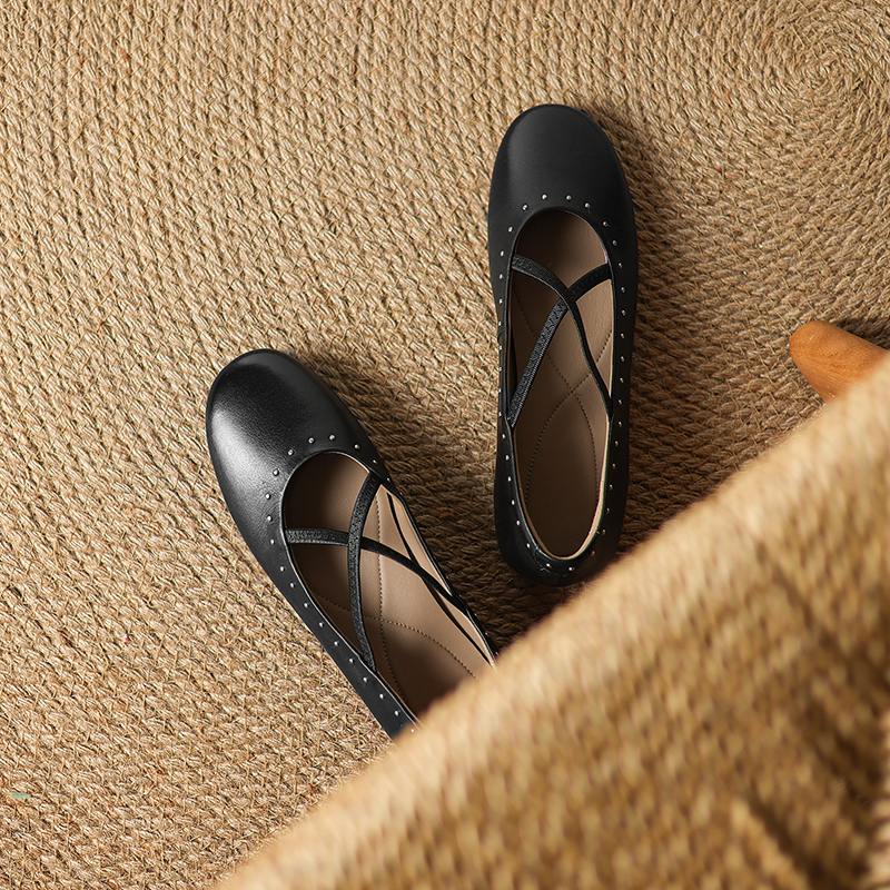 

Krazing Pot Cow Skin Spring Summer Size 41 Thick Low Heels Women Metal Rivets Round Toe Slip on Shallow Flats 41 чёрный