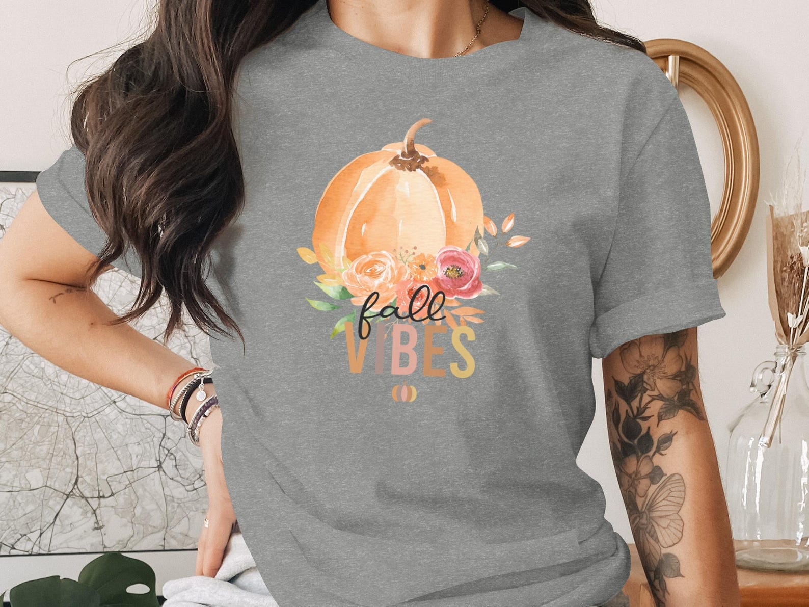 Watercolor Pumpkin Floral T-Shirt, Cozy Autumn Vibes Tee, Thanksgiving Gift L