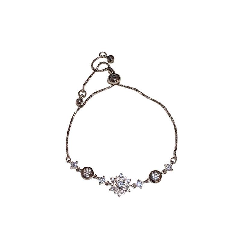 Zircon Flower Hand Chain For Women Light Luxury Styled For Gift Or Daily Wear