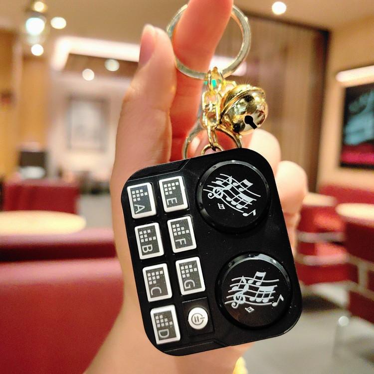 

Творческий мини-Dj-машина, музыкальный брелок, забавная светящаяся звуковая игрушка, брелок для ключей от машины, сумка, кулон, рюкзак, подвесное украшение чёрный