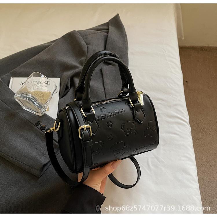 High-end Texture Small Bag Women's 2025 New Summer Popular Versatile Crossbody Bag Fashionable Super Hot Hand-to-hand Pillow Bag