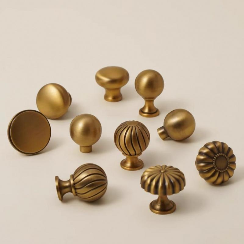 French-style vintage alloy handle for wardrobe doors, cabinets, drawers, shoe cabinets, and furniture in American antique bronze