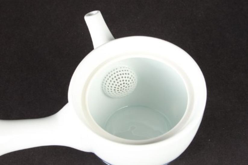 Hasami Ware Medium-sized Teapot with Polka Dot Pattern 62497