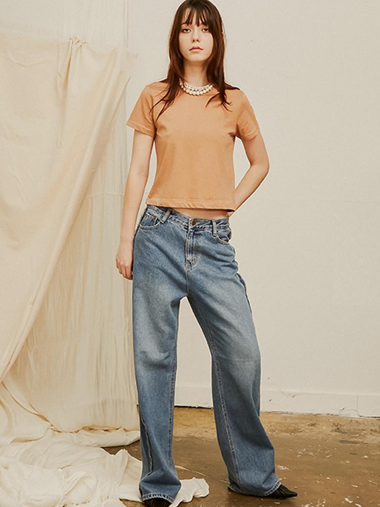 SORRY, TOO MUCH LOVE So Luv Crop Tee_Brwon