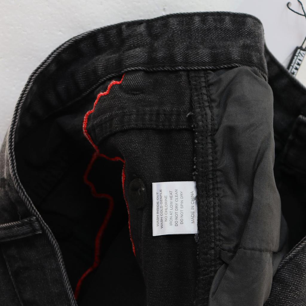 Men's Lightning Embroidery Denim Shorts, Dark Hip Hop Street Loose Knee Length Shorts With Graffiti Letter