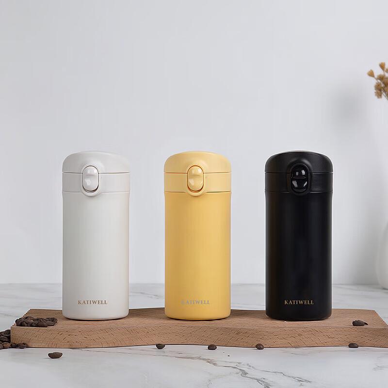 

Strawberry Life Yan Shang Enamel Thermal Mug