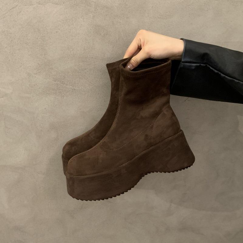 Skinny small short boots women's 2025 new autumn and winter Korean version thick-soled small Martin boots niche design fashion boots