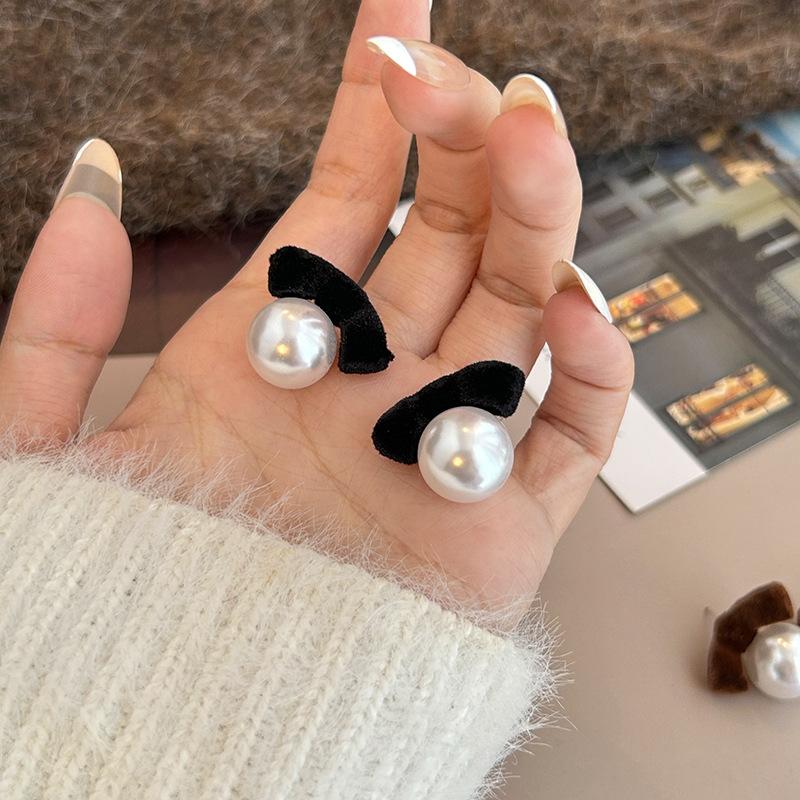 Глянцевый шар Женский темперамент Высокое чувство Квадратное круглое лицо Тонкие ретро серьги с флокированием и жемчугом для женщин