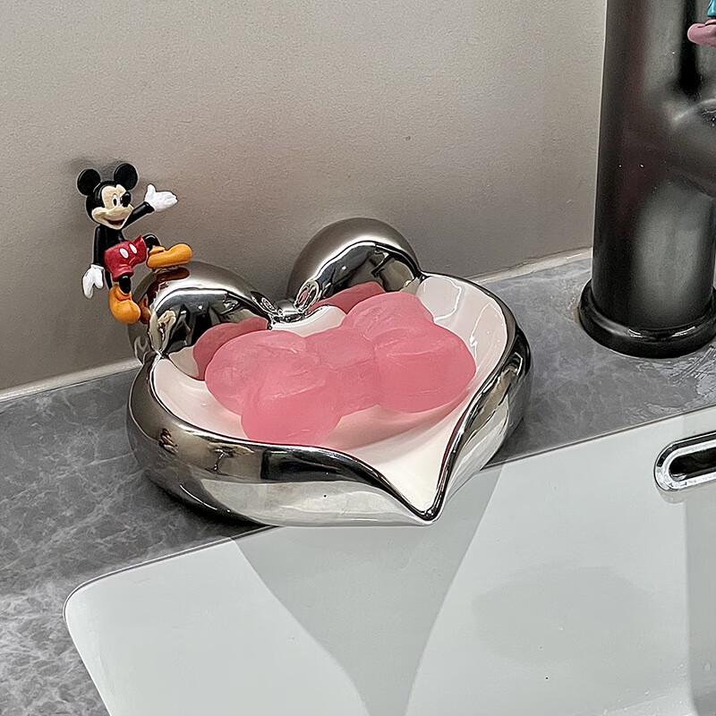 Ceramic Heart-Shaped Bowknot Soap Dish
