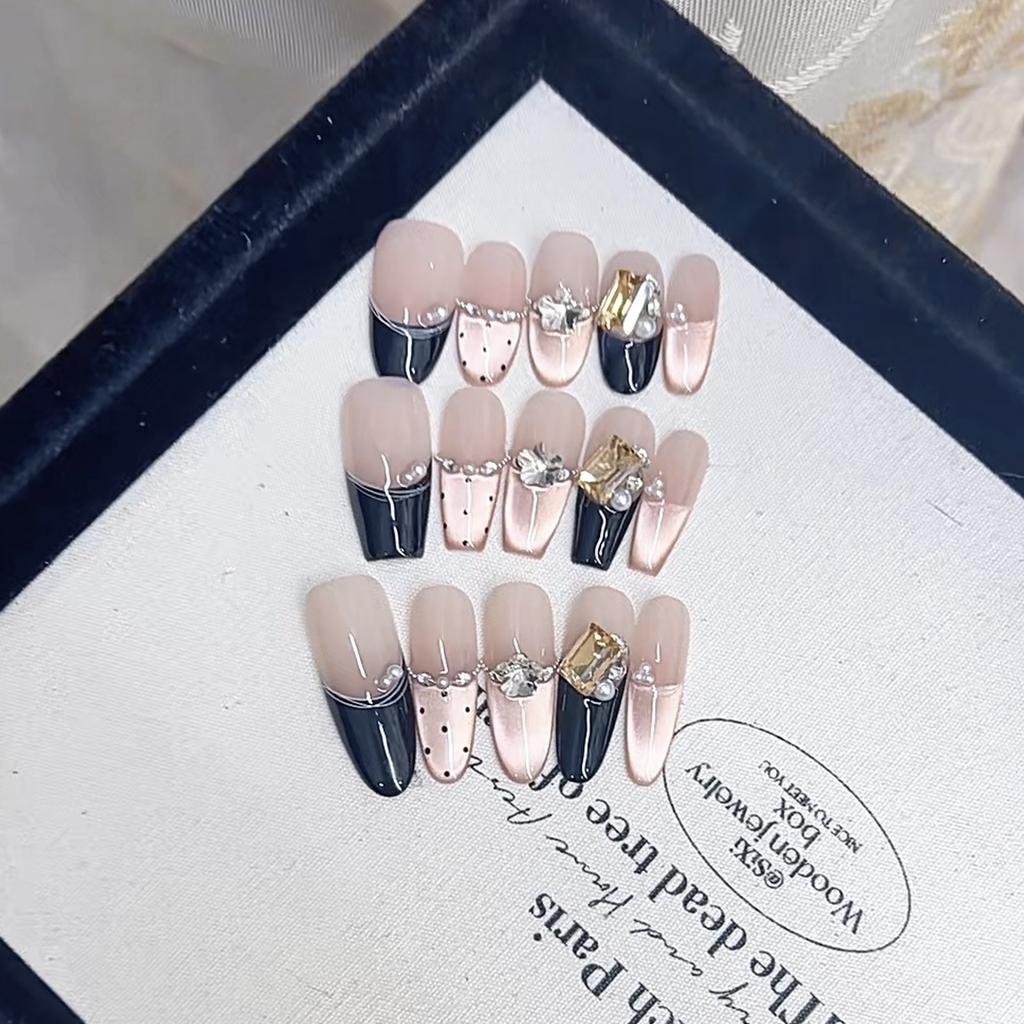 Hand-woven Armor Black Gold Jazz Three-dimensional Hand-painted Butterfly Leopard Print Cat Eye Pure Nail Art Patch
