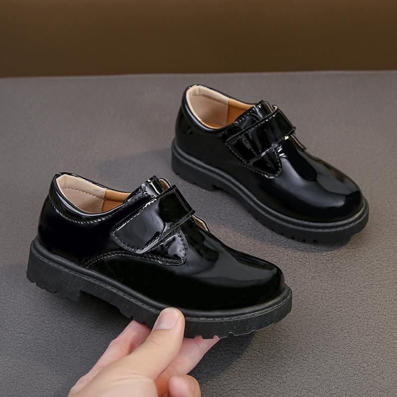 Jungen Lederschuhe Schwarz 2024 Performance Weiche Sohle Britischer Stil Kinder Schnürschuhe Rutschfest Glänzend Runde Spitze Frühling Neu PU
