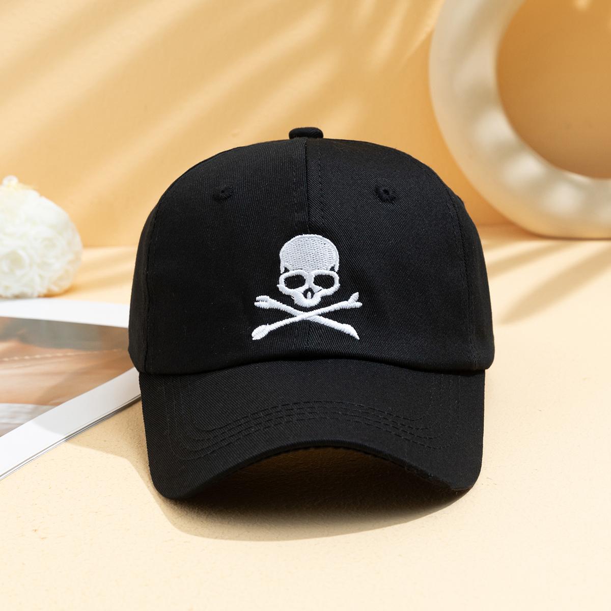 

New fashionable and individual skull baseball caps for men and women, simple and versatile for spring and summer One Size