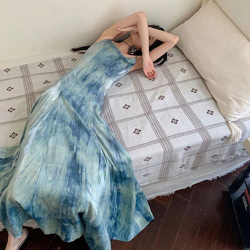 

Dress Women Design Sense Niche Retro Blooming Slim fit Slimming Seaside Vacation Temperament Sling Long dress Large Swing Skirt Spotted Blue L