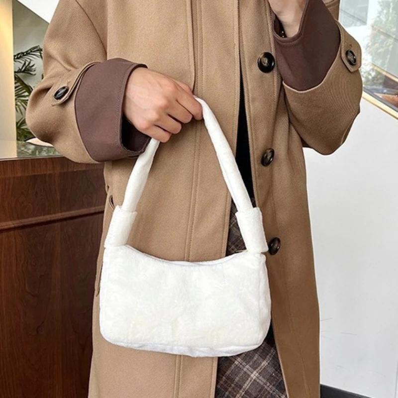 Casual Small Tote for Women Stylish Plush Purses and Handbags Designer Bags for Women Shoulder Bags